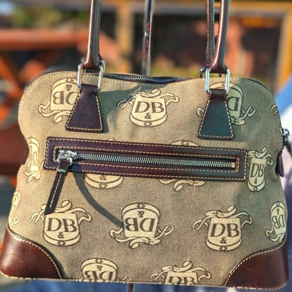 Dooney & Burke✨RARE✨ Donegal Crest Logo Collection Satchel in Canvas & Leather - Picture 2 of 10